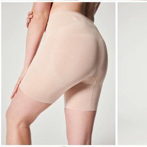 Spanx Oncore Sculpting Mid Thigh Shapewear Shorts L